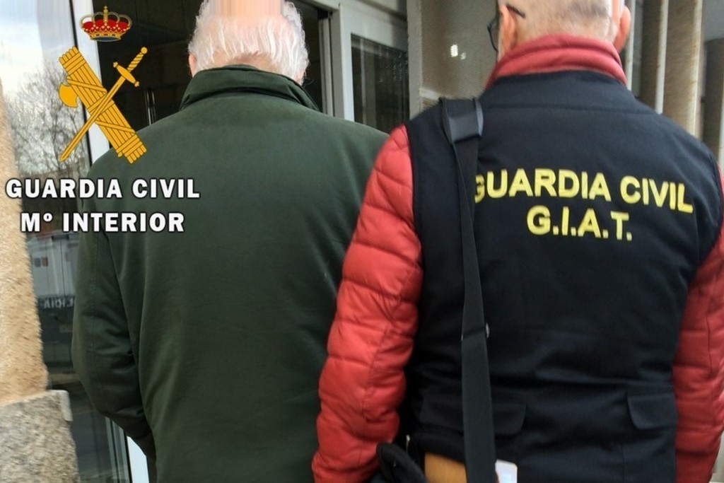La Guardia Civil detiene a un portugués quien residió 15 años en Badajoz bajo una identidad ficticia para eludir la prisión en su país por abusos sexuales a una menor