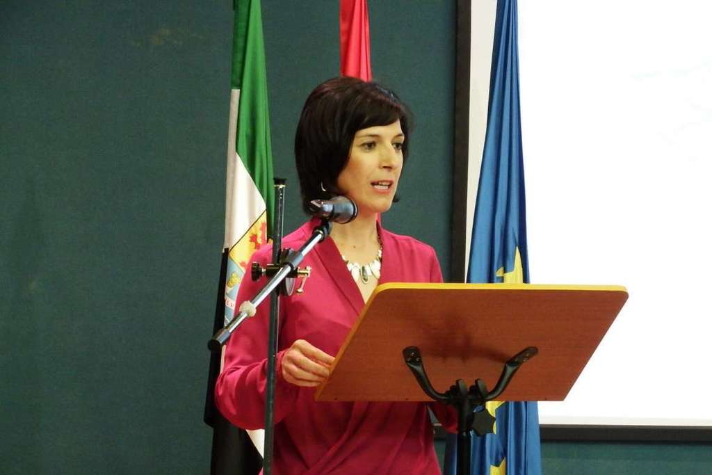 Esther Gutiérrez asegura que “Extremadura está dispuesta a cumplir las leyes, siempre que el Ministerio dé ejemplo”