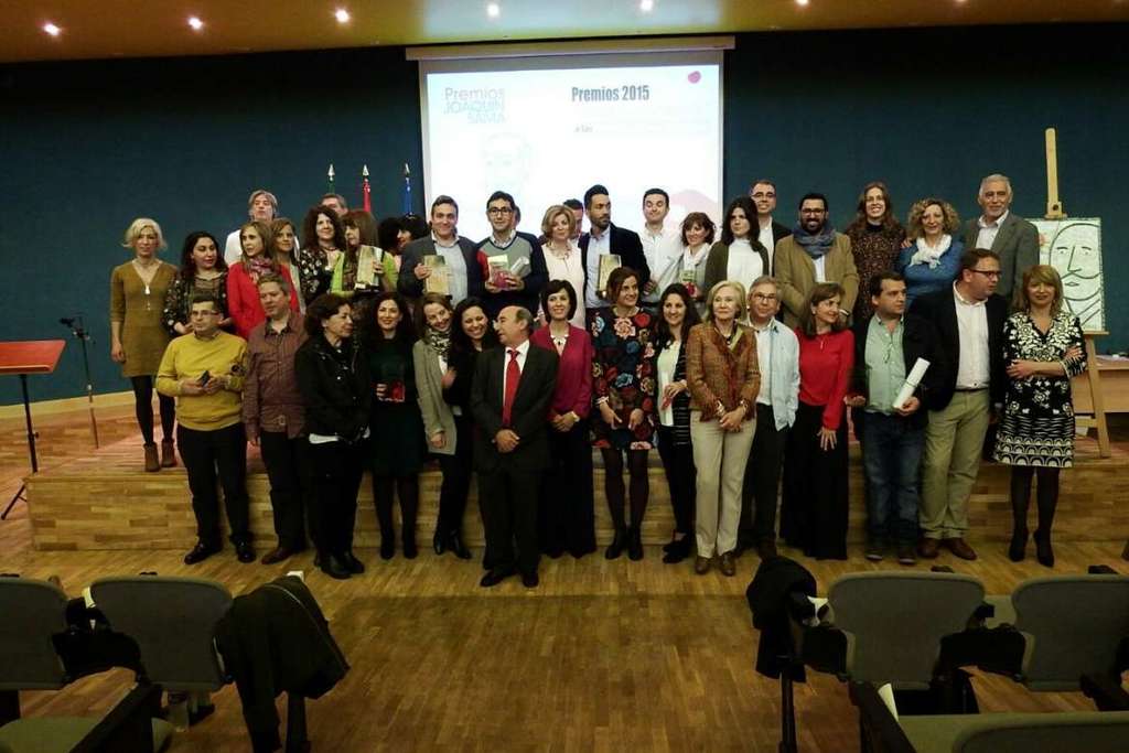 La Consejería de Educación y Empleo reconoce la labor innovadora de los más de 50 docentes galardonados con los Premios Joaquín Sama y los García Verdejo