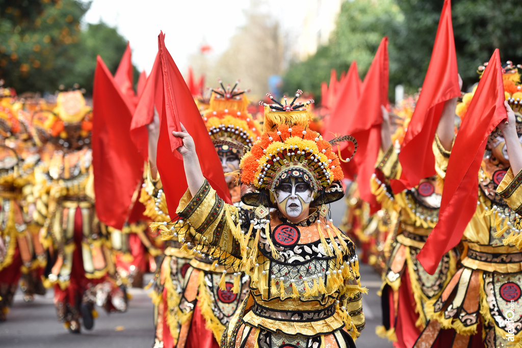 Comparsa Los Lingotes - Desfile de Comparsas Carnaval de Badajoz 2019 3