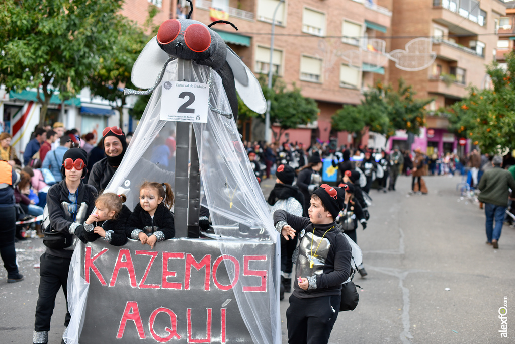 Grupos menores y artefactos en el desfile de Comparsas Carnaval de Badajoz 2019 7