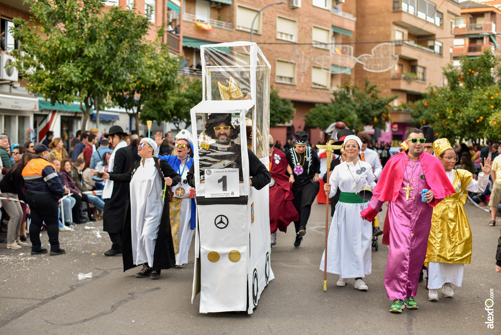 Grupos menores y artefactos en el desfile de Comparsas Carnaval de Badajoz 2019 9