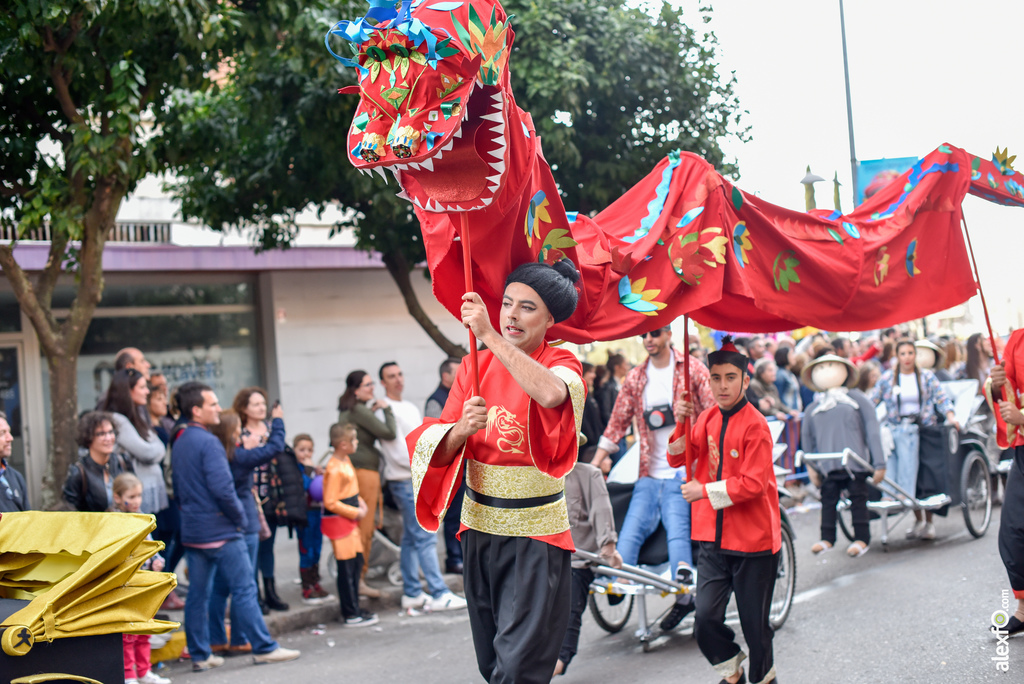Grupos menores y artefactos en el desfile de Comparsas Carnaval de Badajoz 2019 13
