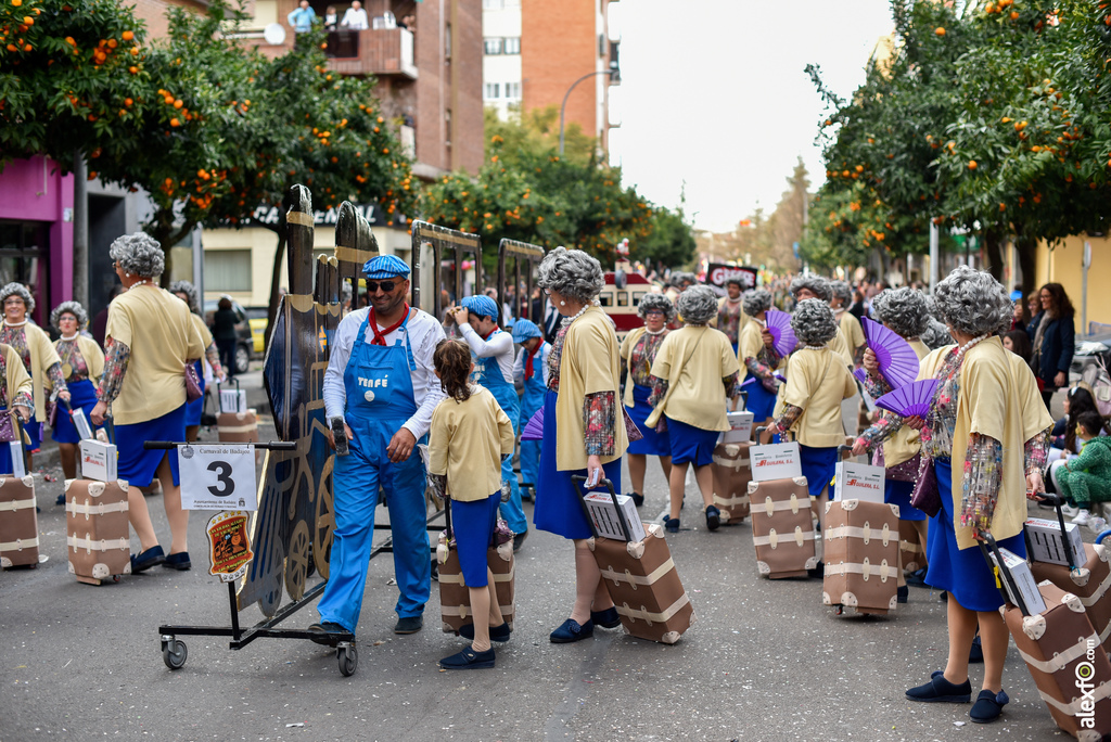 Grupos menores y artefactos en el desfile de Comparsas Carnaval de Badajoz 2019 17