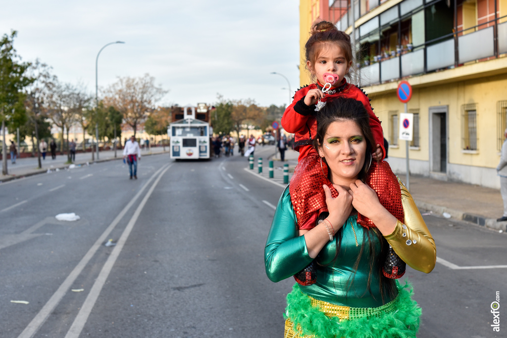 Grupos menores y artefactos en el desfile de Comparsas Carnaval de Badajoz 2019 2