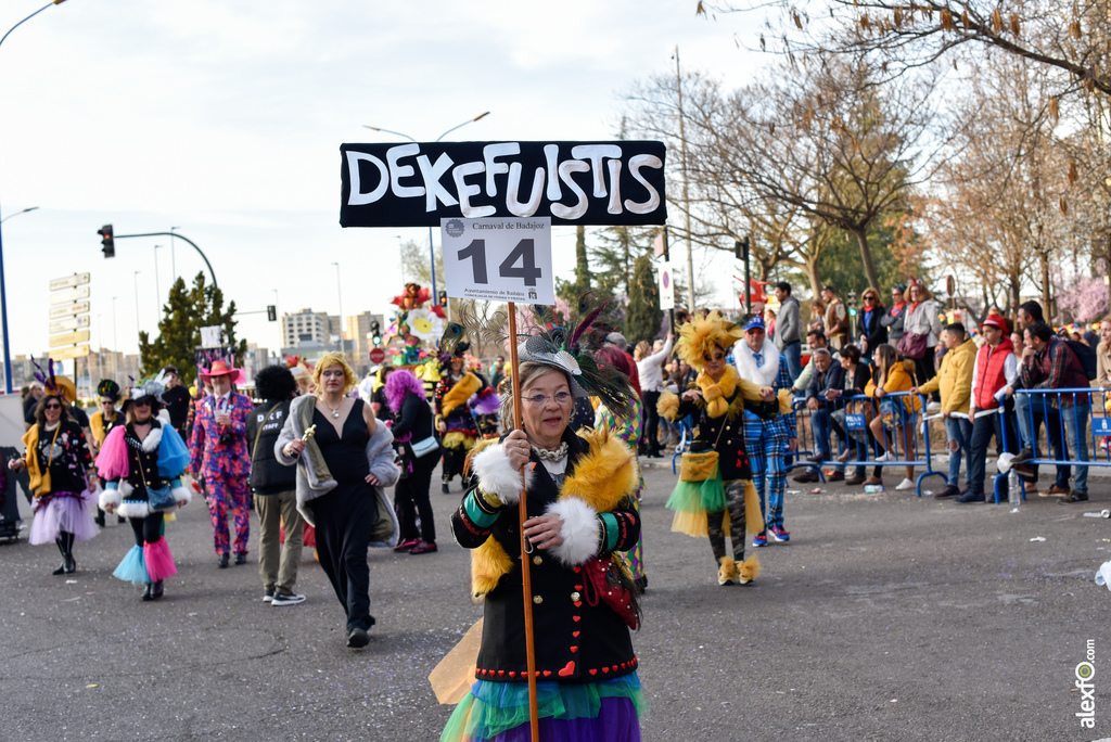 Grupos menores y artefactos en el desfile de Comparsas Carnaval de Badajoz 2019 4