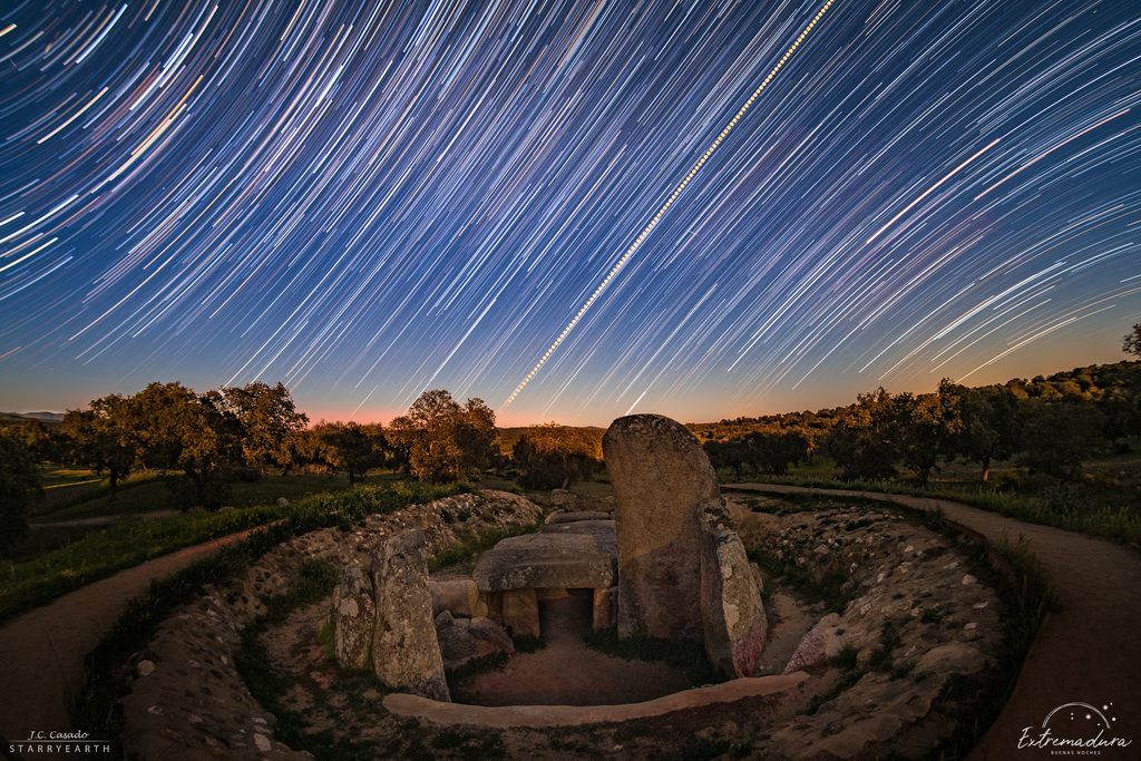 La NASA selecciona una fotografía del dolmen de Lácara como ‘Imagen Astronómica del Día’