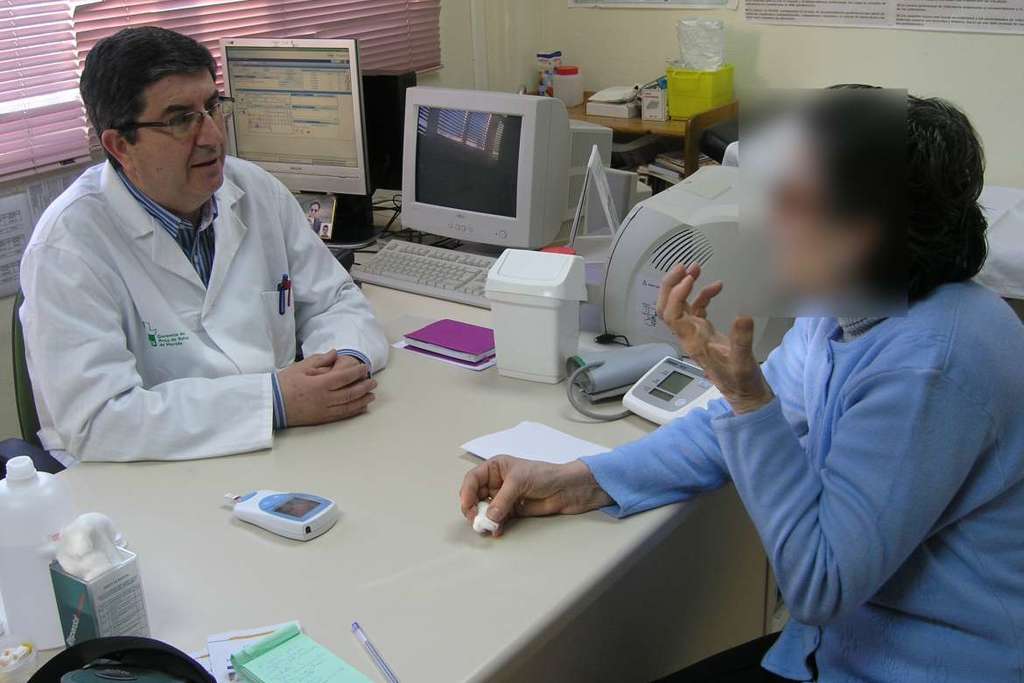 El SES inicia en Badajoz la implantación de un modelo asistencial específico para los pacientes crónicos complejos