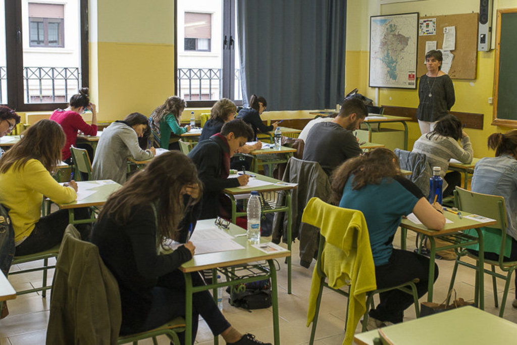 Educación publica la adjudicación definitiva del concurso de traslados para 1.367 docentes de Secundaria