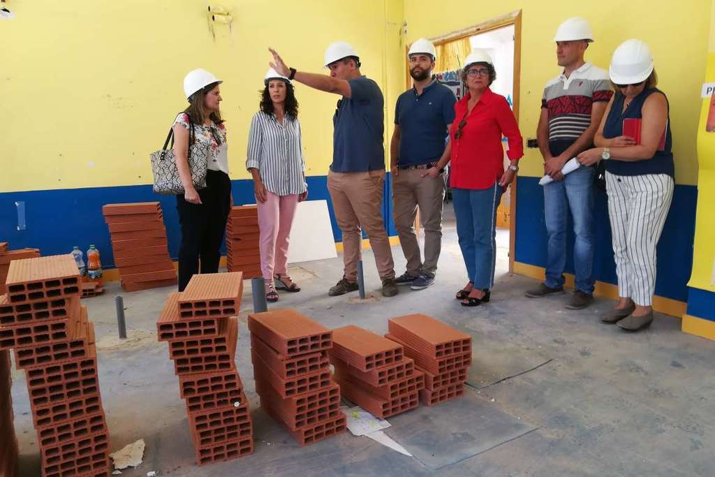 La Junta de Extremadura realiza cien obras en centros educativos por valor de 31'5 millones de euros