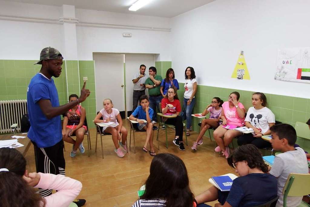 Un total de 874 estudiantes aprenden Inglés este verano en el Programa de Inmersiones Lingüísticas de la Junta de Extremadura