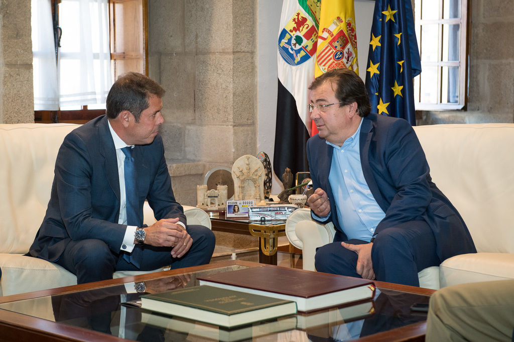 Fernández Vara se reúne con el presidente de CEPYME