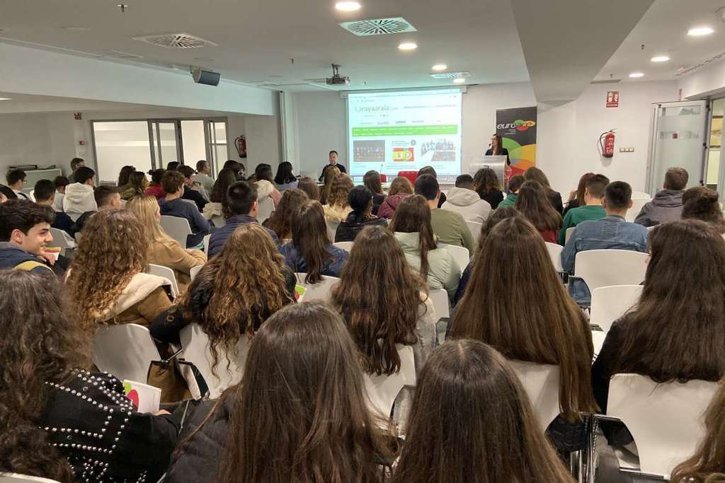 Estudiantes de Alentejo, Centro y Extremadura participan en el Encuentro de Jóvenes Periodistas de la EUROACE