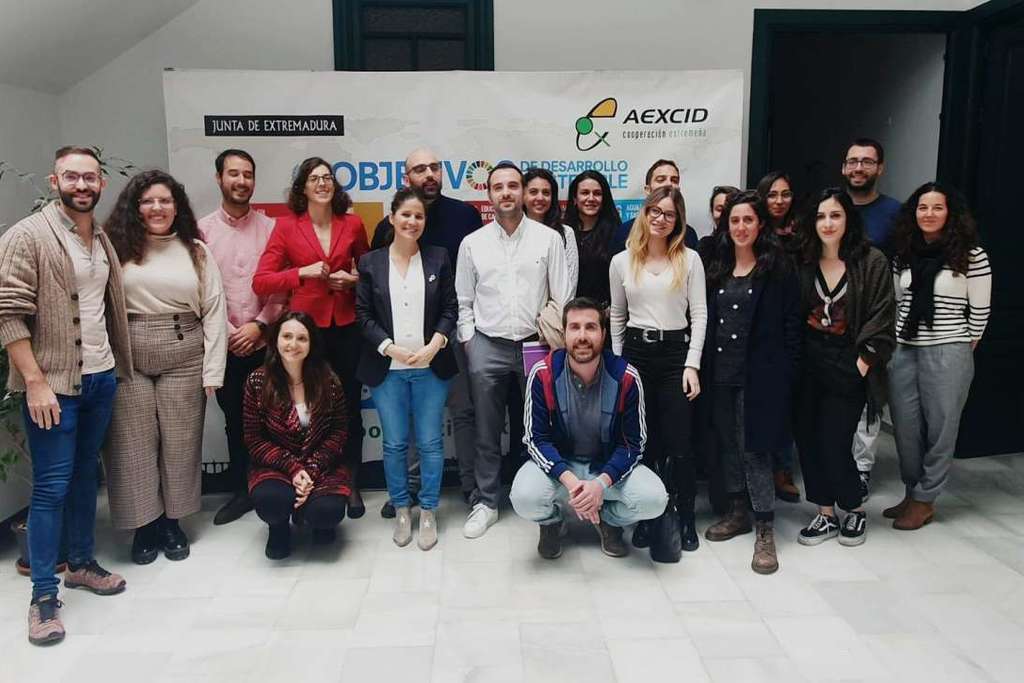 Gil Rosiña reconoce el talento y dedicación de los jóvenes en la clausura de la III edición del programa ‘Jóvenes de Extremadura en Organismos Multilaterales’