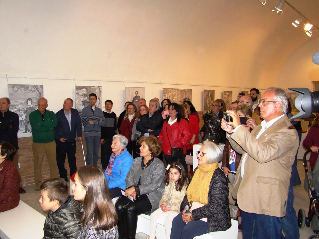 Público asistente a la inauguración de la exposición "Homenaje a Velázquez"