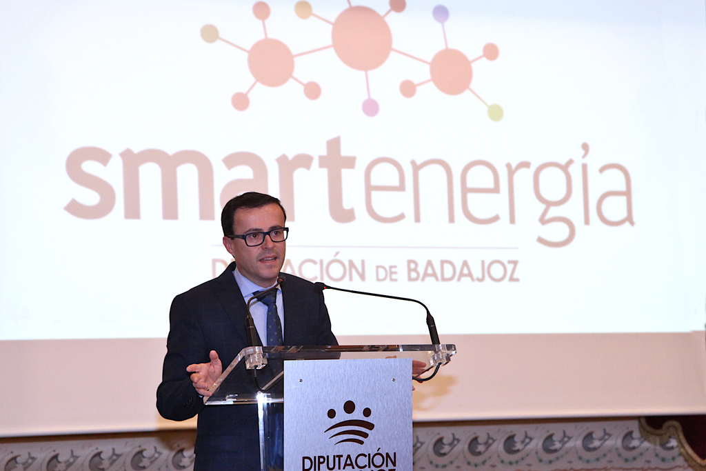 La Diputación de Badajoz destina 27,5 millones a mejorar la eficiencia energética de la provincia