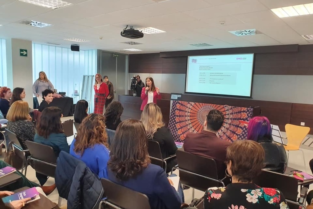 Gil Rosiña destaca la importancia de la Estrategia EME para reforzar el empoderamiento de las mujeres en Extremadura