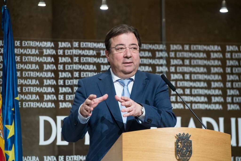 Fernández Vara avanza que el Consejo de Gobierno iniciará esta semana la agenda para la reactivación económica de la región