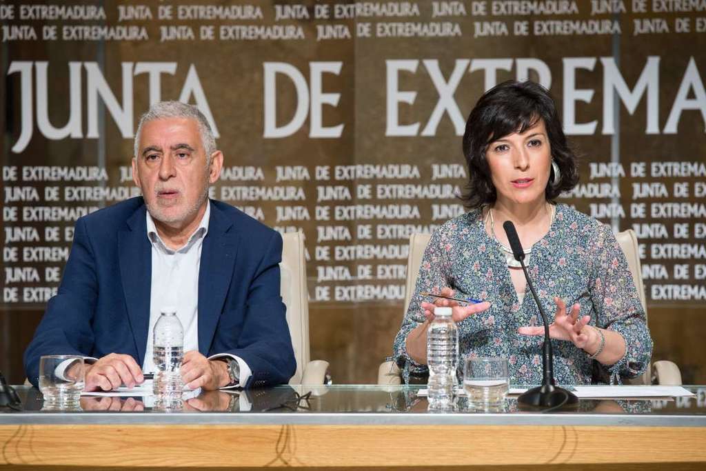 Los servicios jurídicos de la Junta de Extremadura estudian la posibilidad de recurrir el decreto que regula las ‘reválidas’ de ESO y Bachillerato