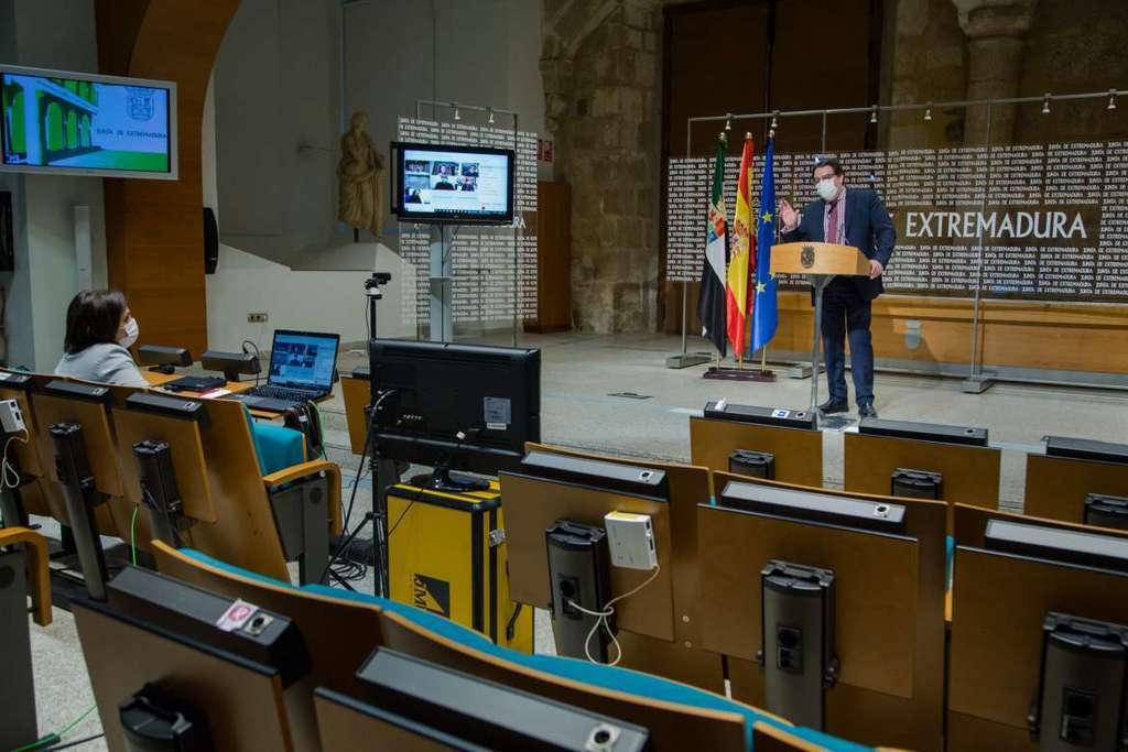 Extremadura ampliará el horario de comercio, hostelería y actividades de ocio desde el sábado si la incidencia continúa por debajo de los 250 casos