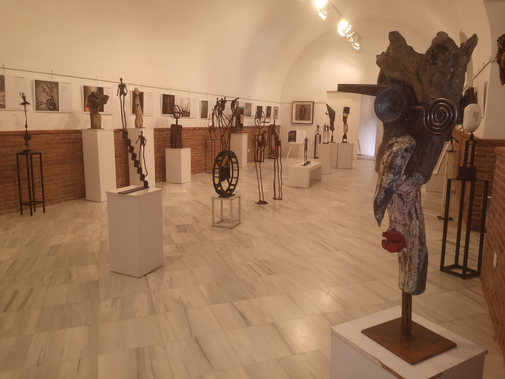 "CABEZA", de Juan Gamino en la exposición "Esculturas para leer a Manuel Pacheco"
