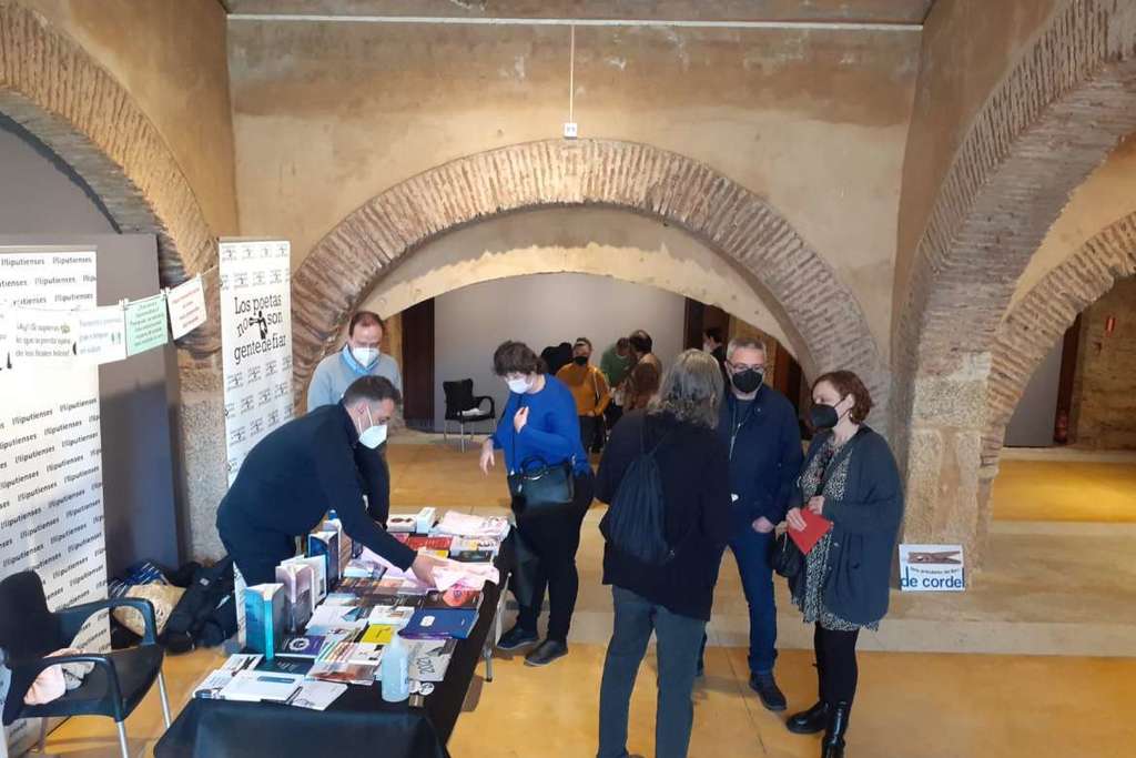 La Editora Regional participa en la primera Feria Ambulante del Libro ‘De Cordel’, en el Museo Vostell-Malpartida