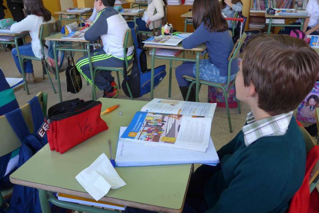 Educación destina 7 millones de euros en la convocatoria de ayudas para libros de texto del próximo curso