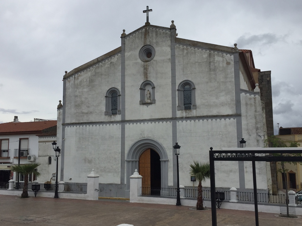 Iglesia de Santa Marta de Salvaleón