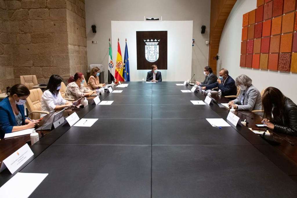 El Consejo de Gobierno aprueba el proyecto de Presupuestos de Extremadura para 2022, que crecen un 9 por ciento y ascienden a 7.000 millones de euros