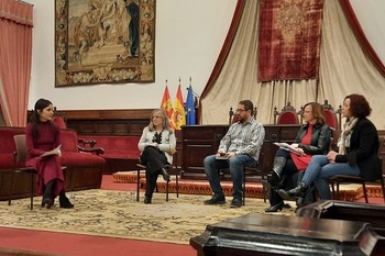 La directora general de Urbanismo expone en Salamanca las políticas territoriales y urbanísticas que facilitan la fijación de población femenina al territorio