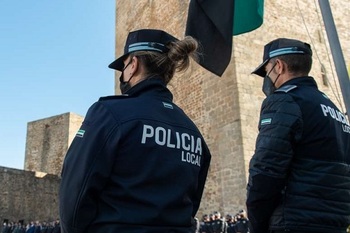 Publicada la convocatoria de ayudas para uniformidad, acreditación y equipamiento de la Policía Local de Extremadura