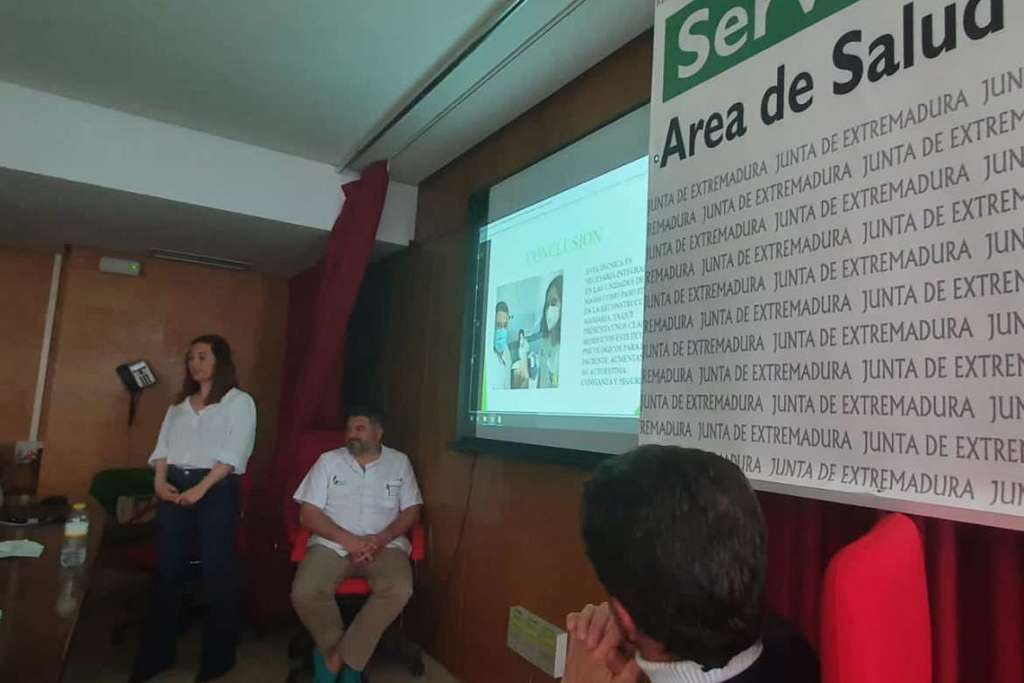 El Área de Salud Don Benito-Villanueva de la Serena implanta la micropigmentación mamaria 3D