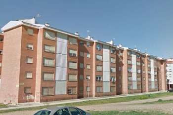 La redacción del proyecto para la rehabilitación energética de las viviendas del antiguo pabellón de la Guardia Civil en Suerte de Saavedra destinadas a alquiler social sale a licitación