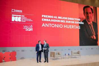 Fernández Vara ensalza la labor empresarial del extremeño Antonio Huertas como Mejor Directivo Embajador del Sur de España