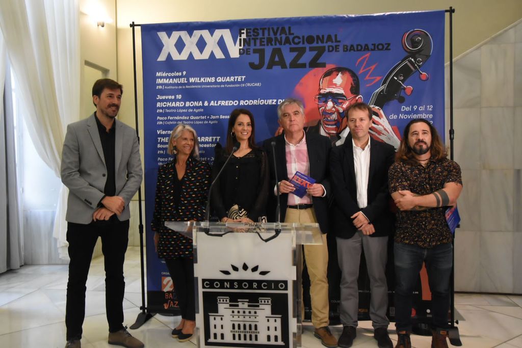 La consejera de Cultura valora la calidad y el elenco internacional del Festival de Jazz de Badajoz