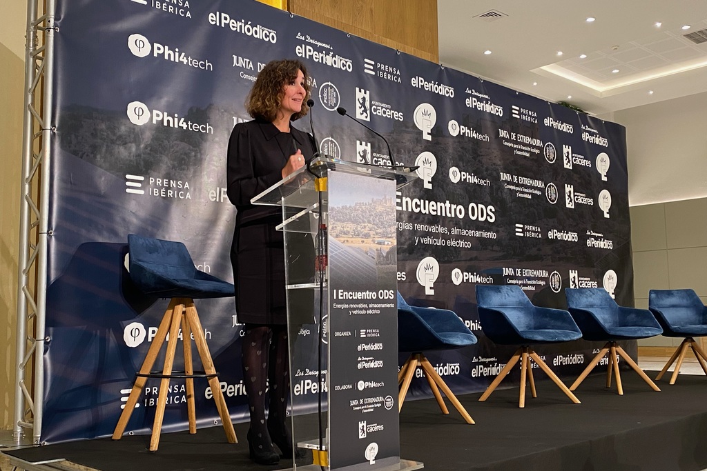 Olga García destaca la fortaleza de Extremadura como referente en energías renovables que están sirviendo de palanca para la industrialización de la región