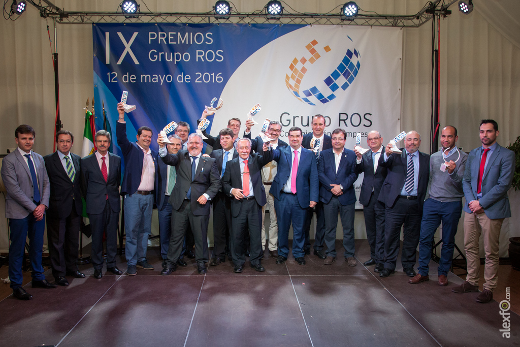 Más de 300 empresarios extremeños se dan cita en los Premios Grupo ROS