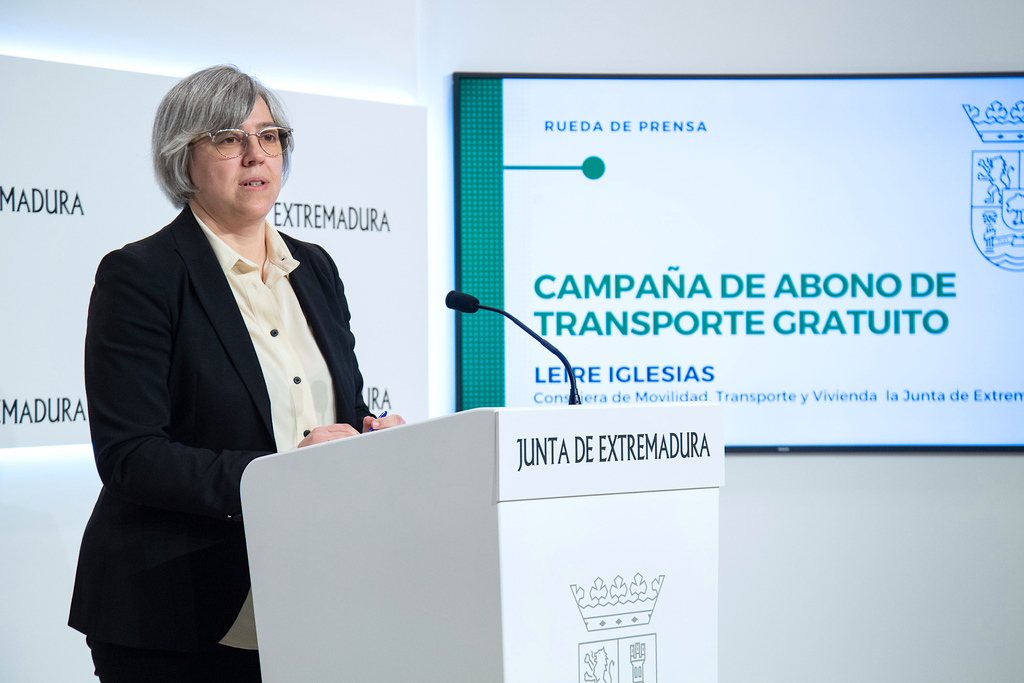 Los titulares de la tarjeta transporte podrán beneficiarse del billete gratuito en sus desplazamientos dentro de Extremadura