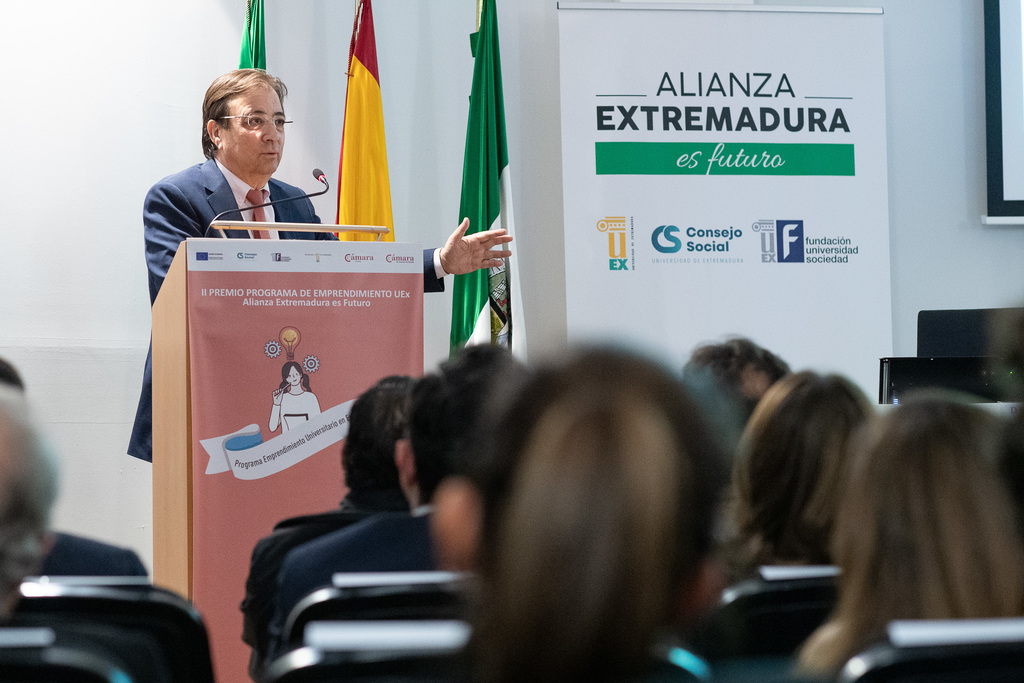 Fernández Vara resalta la importancia de la Universidad para el proceso de transformación de Extremadura