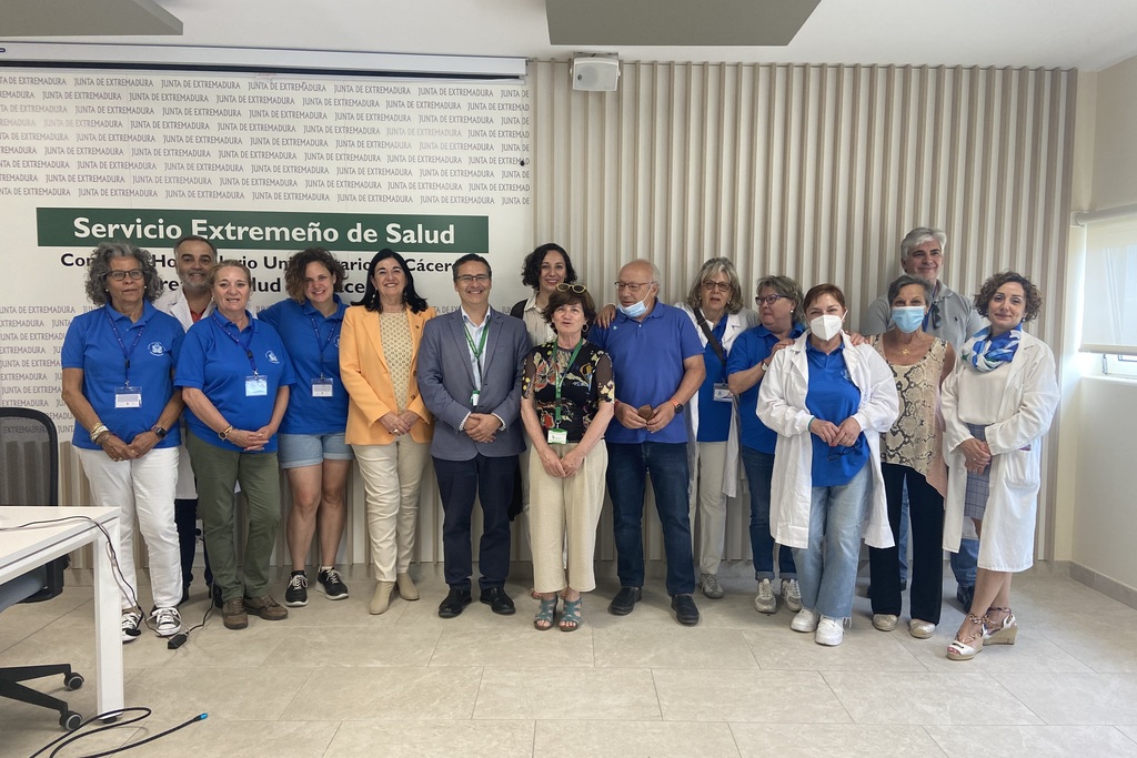 El Área de Salud de Cáceres y el Colegio de Enfermería ponen en marcha el programa de acompañamiento a pacientes sin apoyo familiar o social