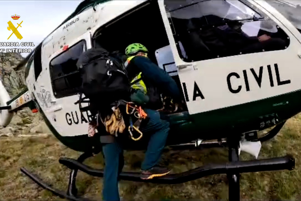 La Guardia Civil rescata a un senderista que realizaba una ruta de montaña en Tornavacas