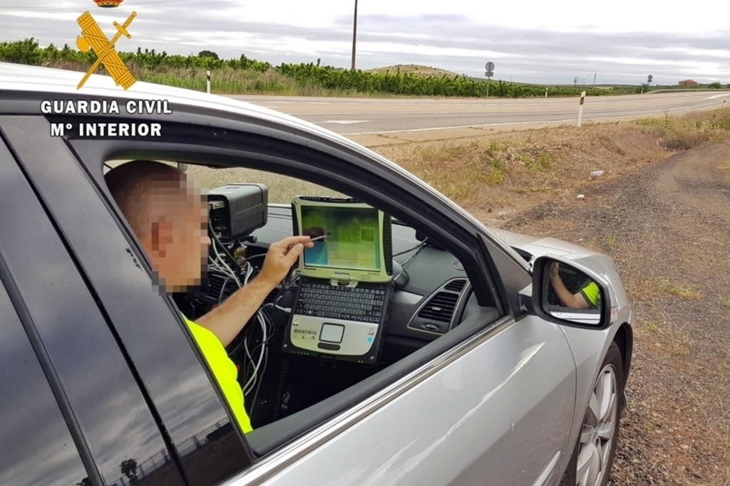 La Guardia Civil investiga a una conductora que circuló a 218 kilómetros por hora en la autovía A-5