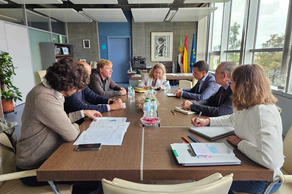 Junta y Ayuntamiento de Badajoz encuentran una solución para la parcela del IES de Cerro Gordo