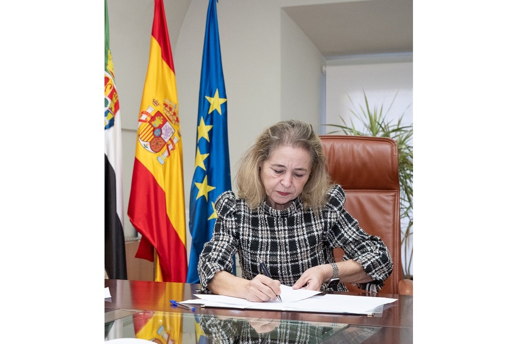 Extremadura pedirá al Ministerio que derogue la normativa que obliga a cotizar a la Seguridad Social las prácticas formativas de los alumnos en empresas