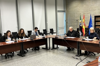 La Junta de Extremadura reactiva la comisión mixta con la Iglesia y anuncia que se trabajará en un nuevo convenio entre ambas partes
