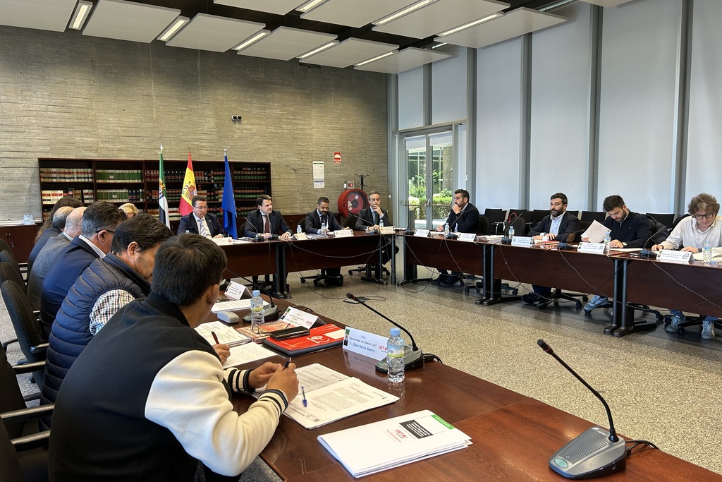 Bautista preside la Comisión de Coordinación de Policías Locales de Extremadura