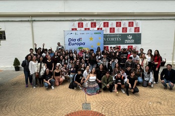 Un centenar de jóvenes de Alentejo, Centro y Extremadura celebran conjuntamente el día de Europa en la eurorregión EUROACE