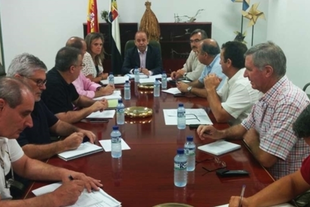 El consejero Santos Jorna destaca el papel fundamental de los Grupos de Acción Local en el desarrollo de la Extremadura Rural