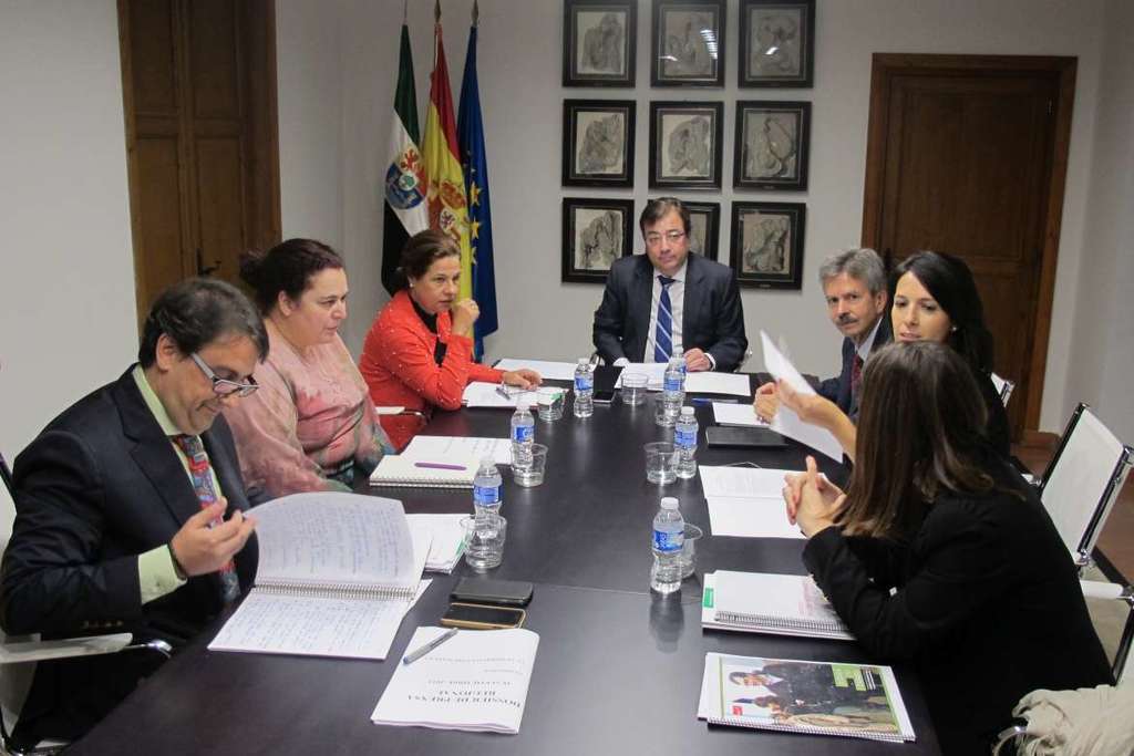 La Junta de Extremadura anuncia un decreto-ley contra la exclusión ante la situación de “quiebra social” de la región