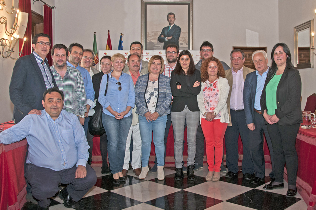 La Diputación de Cáceres firma un nuevo convenio con todas las Mancomunidades para facilitar la Administración electrónica